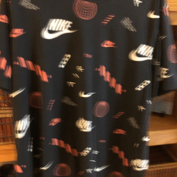 Rare NIke TShirt - Picture 3 of 10